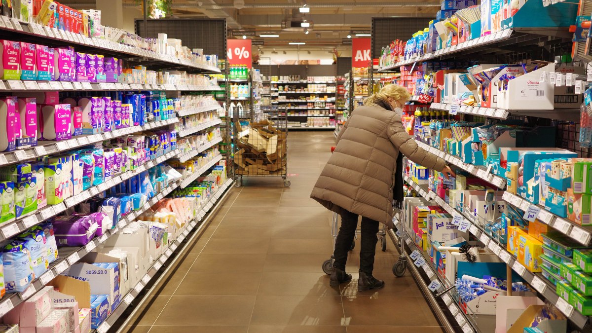 Alemania aconseja a la población hacer acopio de agua y alimentos para diez días ante la crisis de suministros
