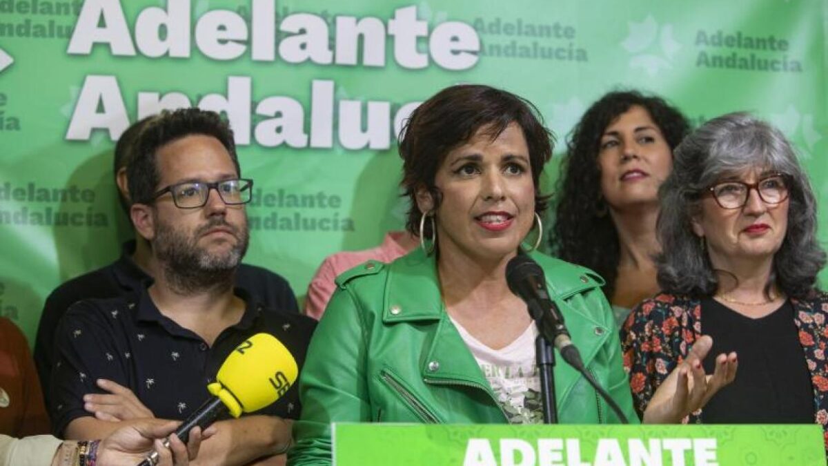 Teresa Rodríguez, exultante tras solo conseguir dos escaños: «Hemos pinchado el globo de la extrema derecha»