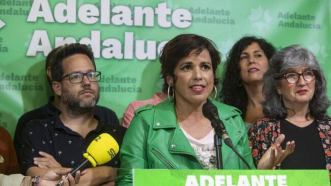 Teresa Rodríguez, exultante tras solo conseguir dos escaños: "Hemos pinchado el globo de la extrema derecha"