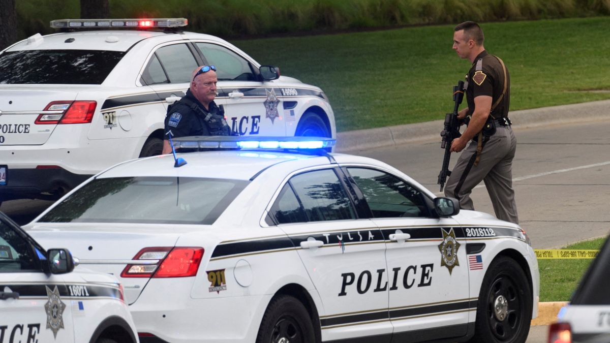 Un hombre mata a dos mujeres en una iglesia de Iowa, en el tercer tiroteo en 24 horas en EEUU