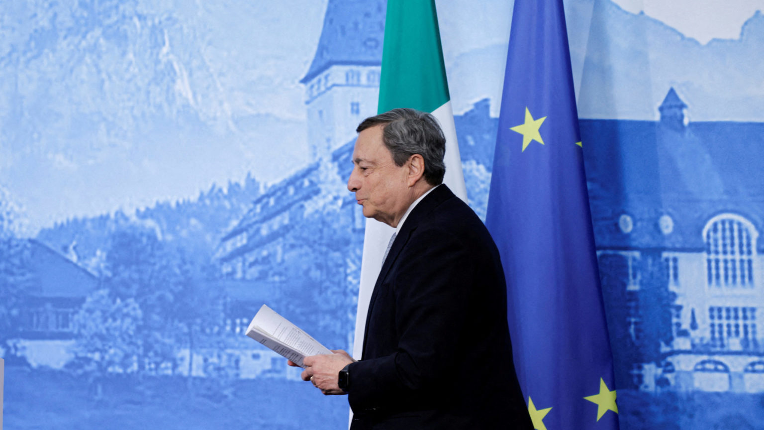 Crisis en Italia: Draghi dimite como primer ministro y el presidente rechaza su cese