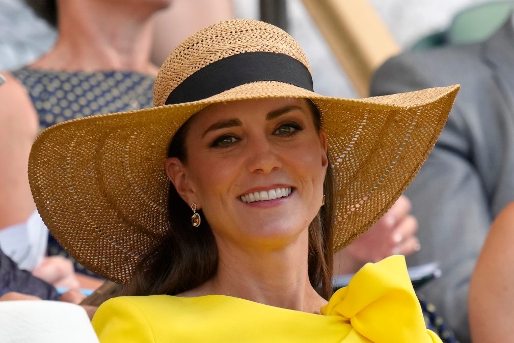 Kate Middleton y el color amarillo, el tono que le une a las reinas europeas | Gtres