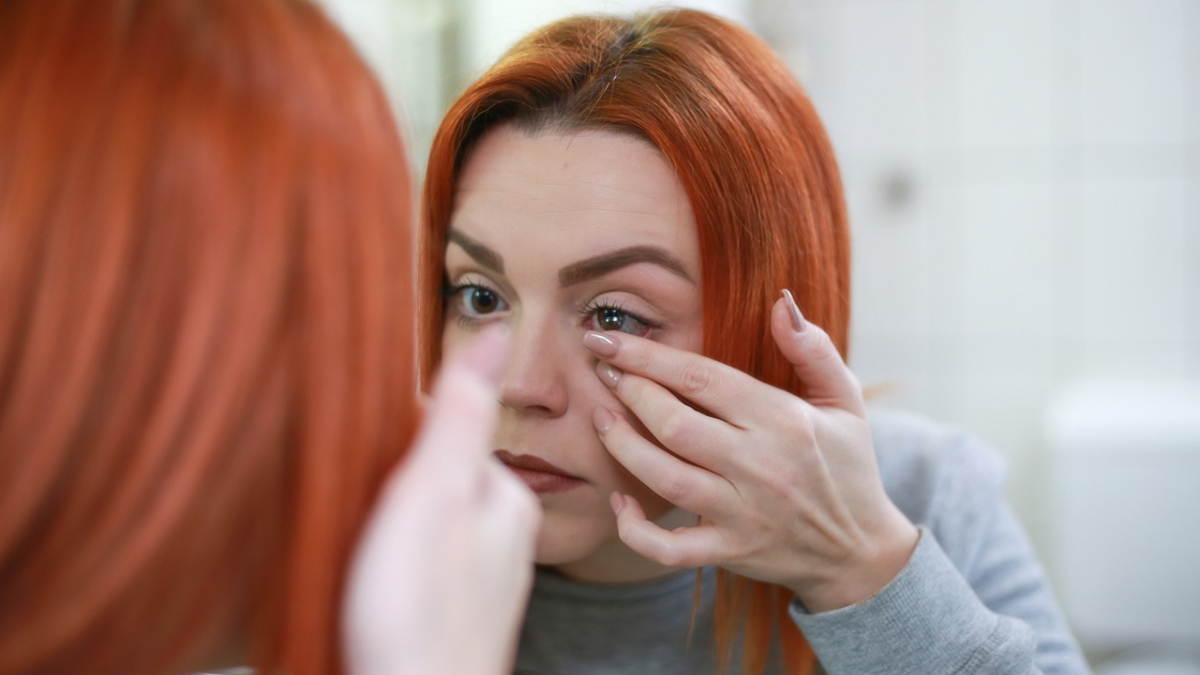 como cuidar tus lentillas y tus ojos en verano