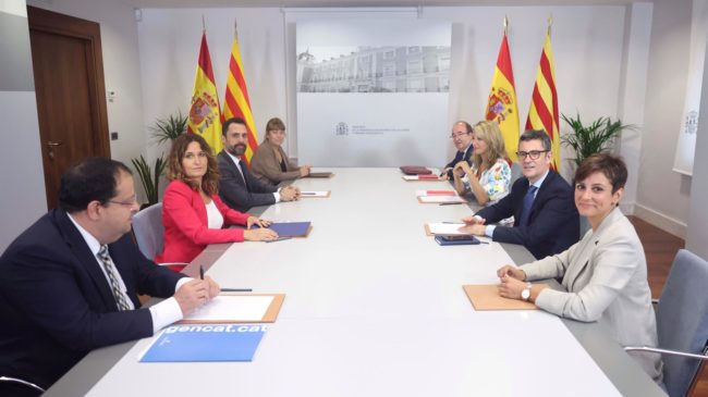 El Gobierno respalda la ley que elimina el 25% de castellano en las aulas de Cataluña