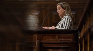 Oramas (CC) acusa a Sánchez de estar «poseído por el espíritu» de Iglesias