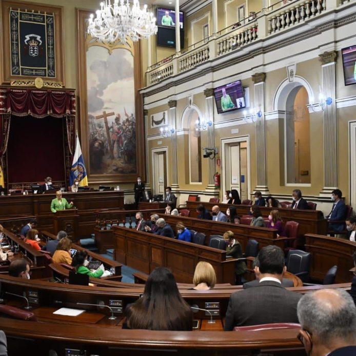 Coalición Canaria y Podemos quieren tapar las obras del parlamento insular sobre la conquista