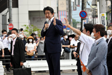 Muere Shinzo Abe, ex primer ministro de Japón, tras recibir varios disparos por la espalda