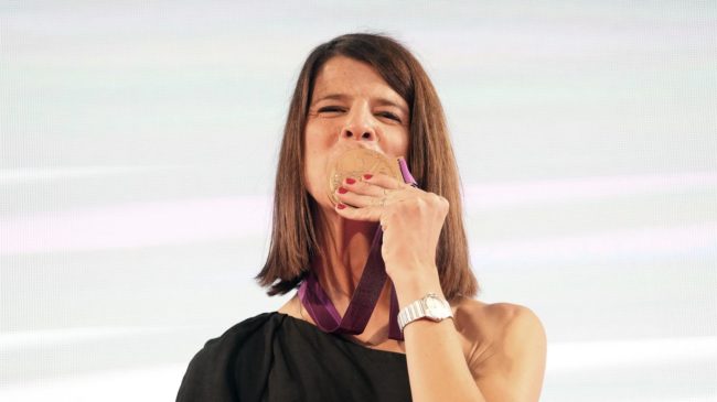 Ruth Beitia recibe la medalla de bronce de los Juegos Olímpicos de Londres 2012