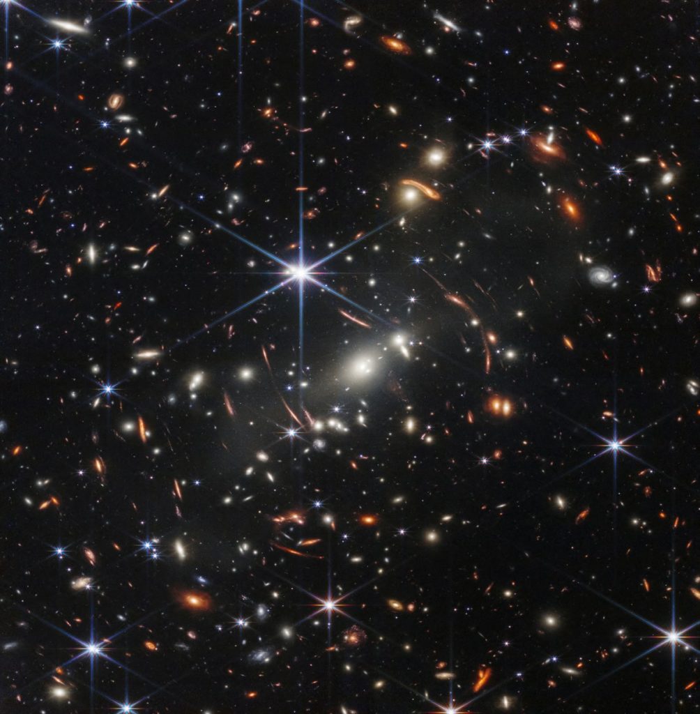 La primera imagen del universo con el telescopio James Webb, la más profunda jamás tomada. 