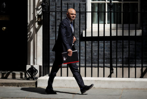 Dimiten los ministros de Finanzas y Sanidad de Reino Unido al perder la confianza en Johnson