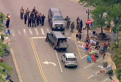Al menos seis muertos y varios heridos en un tiroteo en Illinois (EEUU) durante un desfile
