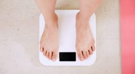Adelgazar sin ejercicio es posible: 11 formas probadas de perder peso sin pisar el gimnasio