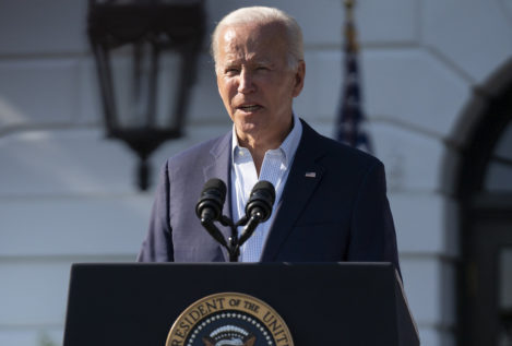 Biden responde a las críticas y lanza un decreto para proteger el acceso al aborto
