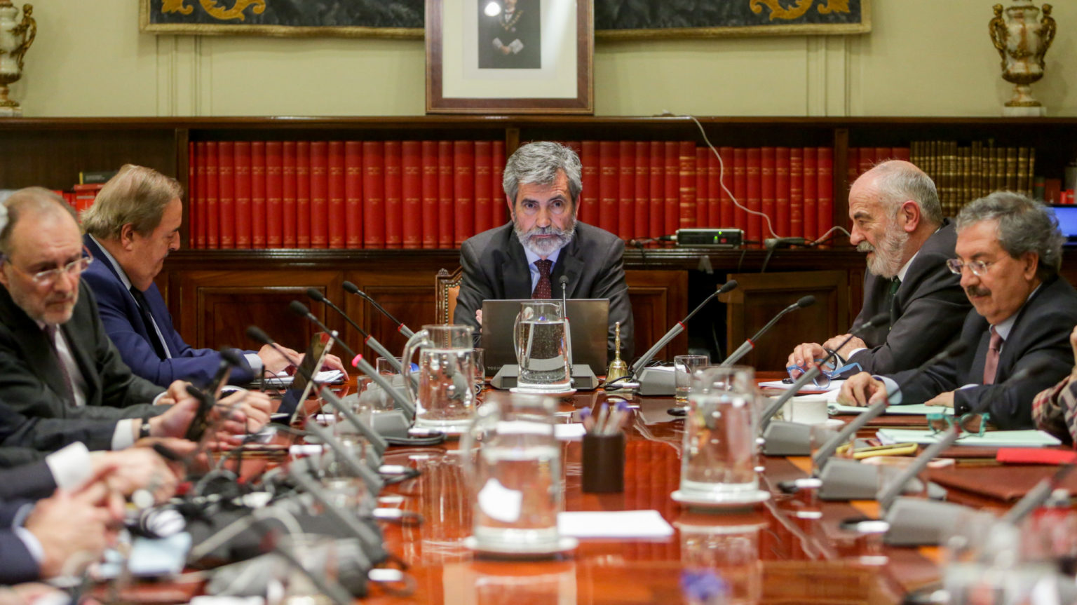 El CGPJ acuerda pedir al Congreso su opinión sobre el plan de Sánchez para ‘asaltar’ el TC