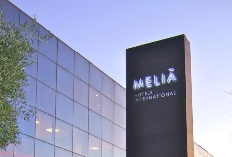 Meliá deja atrás los 'números rojos' en el primer semestre, al ganar tres millones de euros