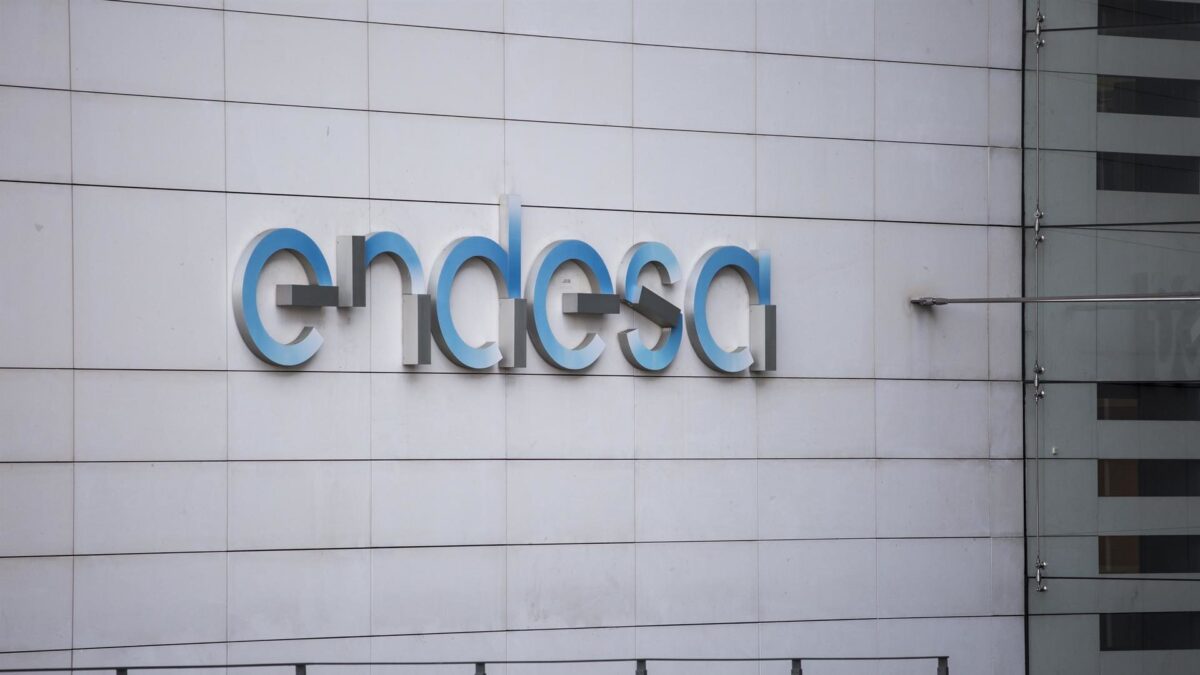 Endesa gana un 10% más a junio por plusvalías, hasta 916 millones, y ratifica sus objetivos