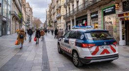 Los Mossos detienen a tres ladrones acusados de robar bancos en Barcelona cuando cerraban