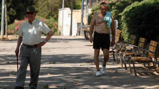 Muere un hombre de 50 años por un golpe de calor mientras paseaba