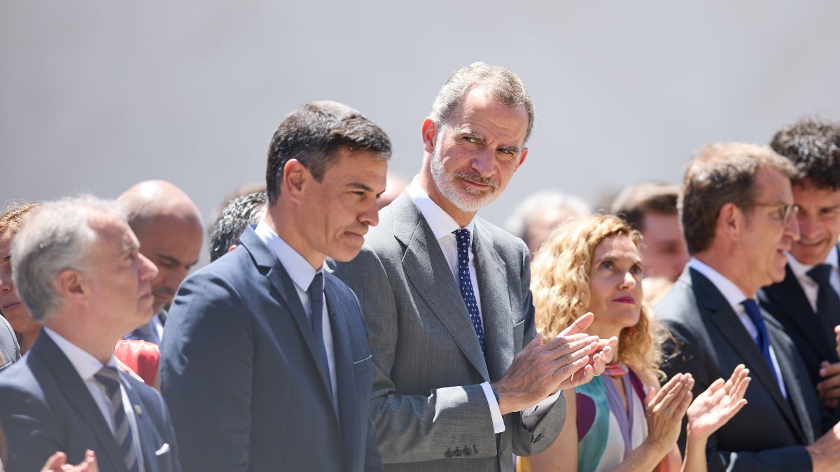 Sánchez obliga a Felipe VI a realizar «ajustes» en La Zarzuela al congelar otro año sus cuentas
