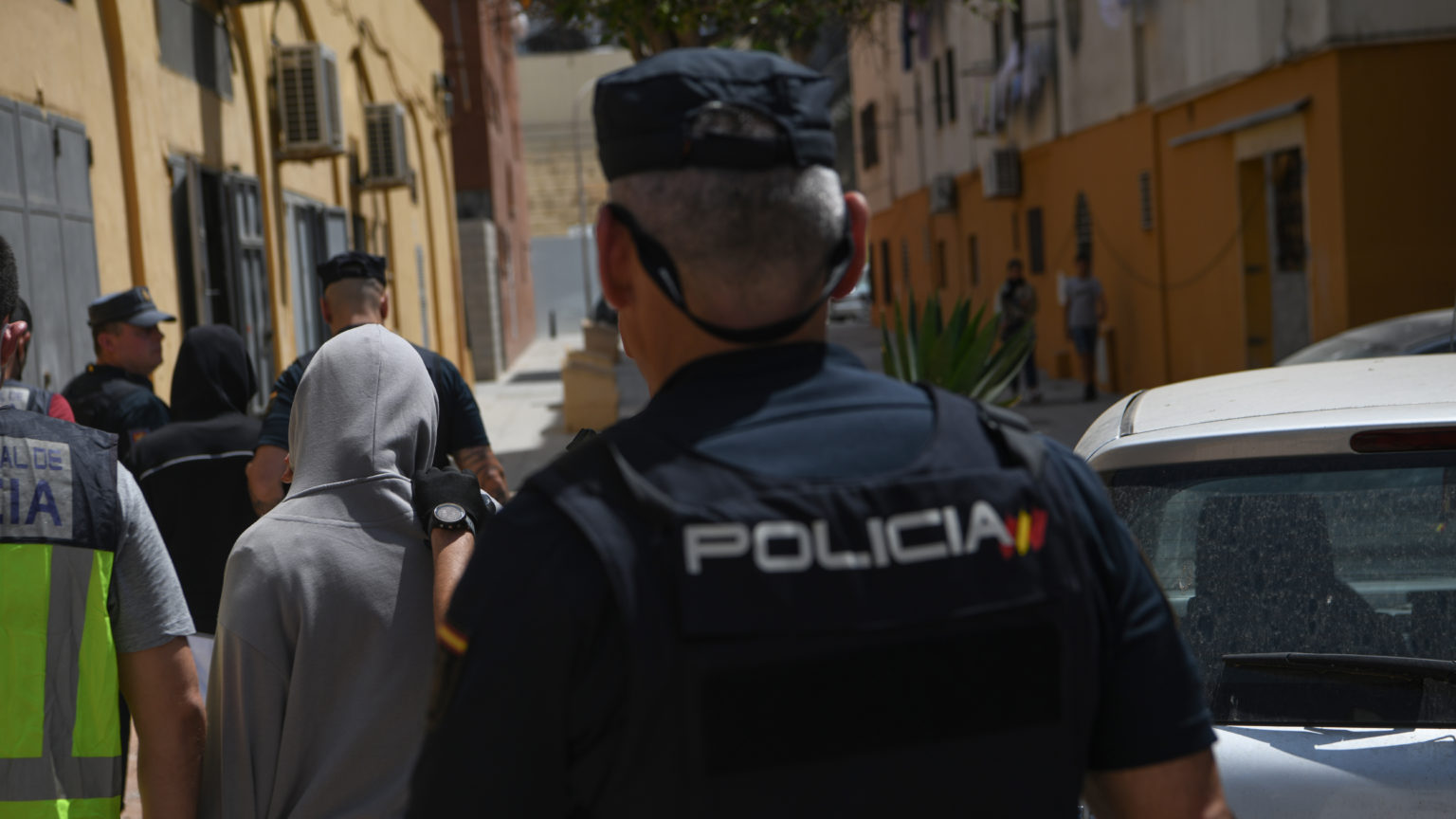 La Policía irrumpe en la panadería de Sevilla y detiene al hombre atrincherado