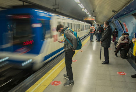 Piden ocho años de prisión para el hombre que agredió a un enfermero en el metro de Madrid