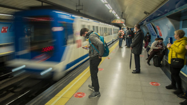 Piden ocho años de prisión para el hombre que agredió a un enfermero en el metro de Madrid