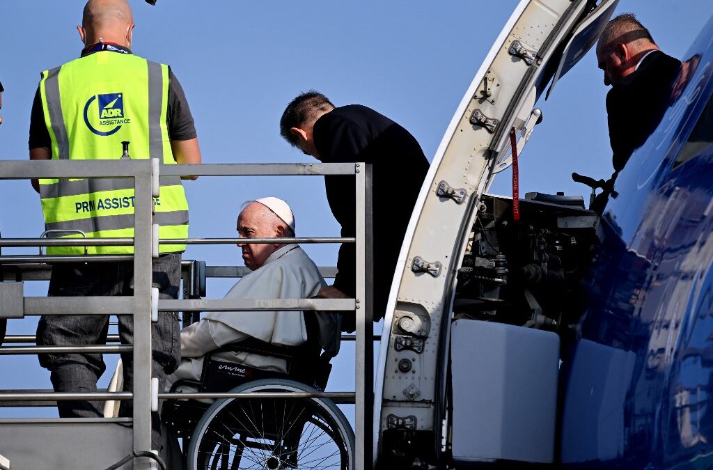 El Papa viaja a Canadá para pedir perdón por los abusos de la Iglesia a niños indígenas