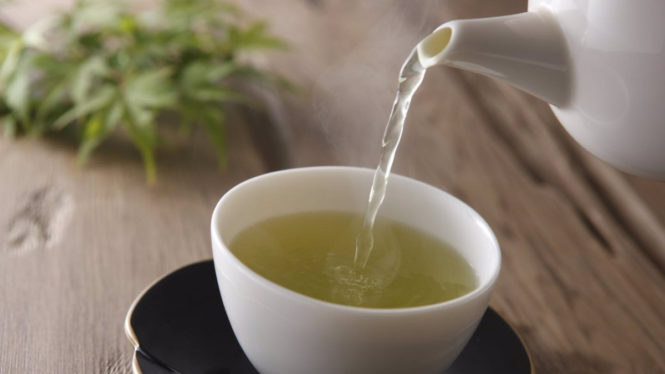 El té verde favorece la salud intestinal y reduce el azúcar en sangre, según un nuevo estudio