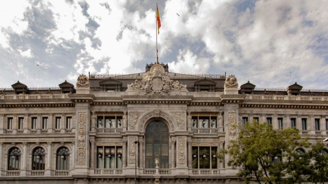 La solución para pensionistas, jubilados y funcionarios propuesta por el Banco de España