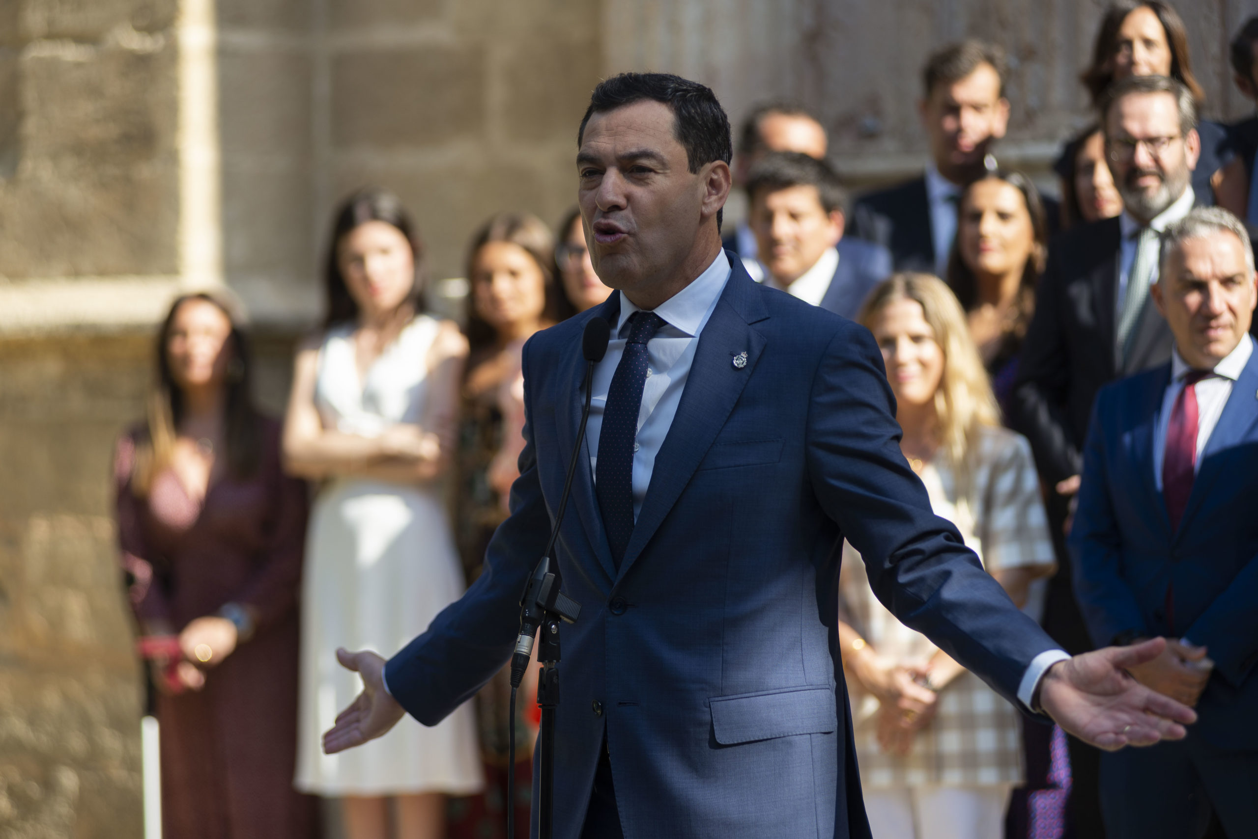 Moreno acusa a Sánchez de "podemizarse" para "intentar aguantar esta legislatura"