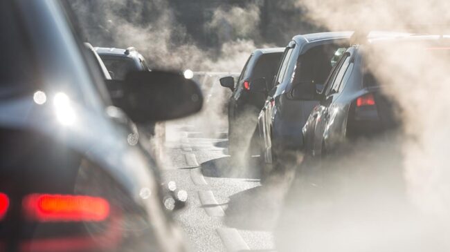 Vox insta al Gobierno a impedir el fin de los vehículos de combustión en 2035