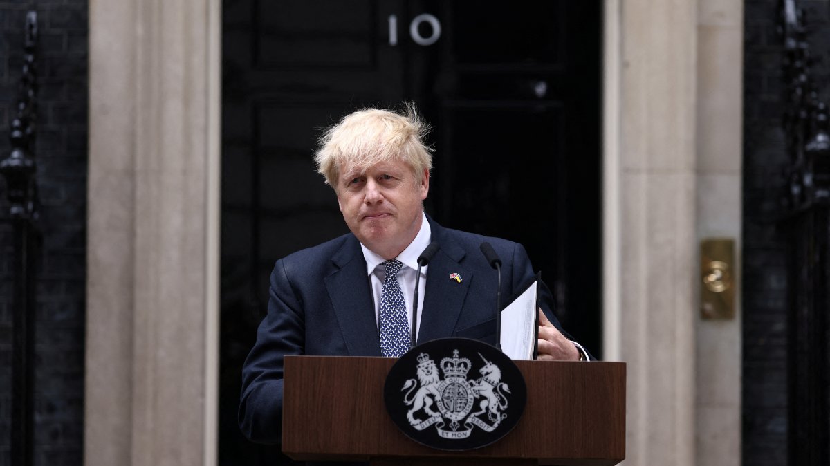 Boris Johnson anuncia su dimisión como líder ‘tory’: «En política, nadie es imprescindible»