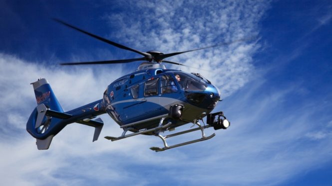 Muere un joven británico al hacerse un 'selfie' junto a las hélices de un helicóptero en marcha