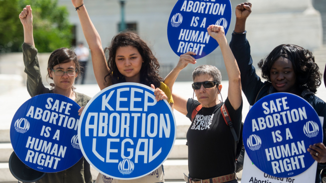 Una jueza bloquea la prohibición casi total del aborto en Wyoming (EE.UU.)