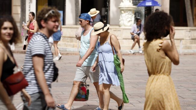 España, en alerta por intenso calor: hasta 41 grados y 8 comunidades en aviso naranja
