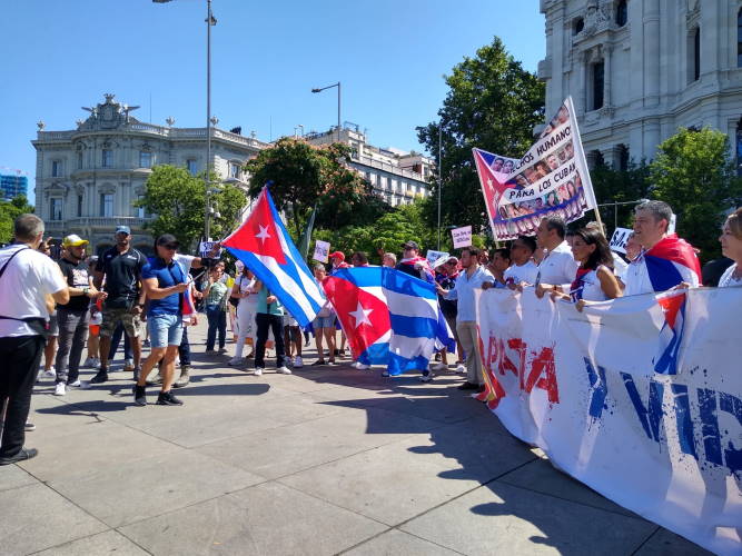 "El fin de la dictadura en Cuba": opositores cubanos reclaman en Madrid que se acabe la represión en el aniversario del 11J