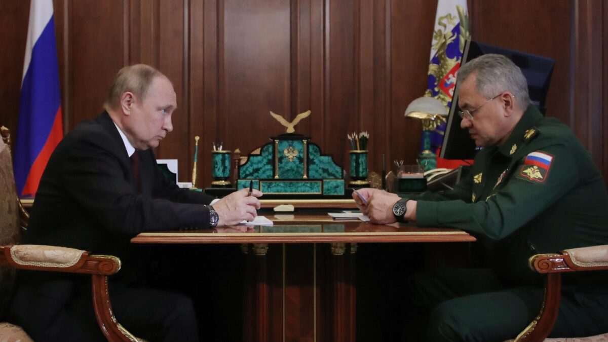 Putin podría haber ordenado «una pausa» a las tropas rusas en Ucrania tras hacerse con el control de Lugansk, según Estados Unidos