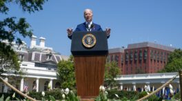 (VÍDEO) El padre de una víctima de un tiroteo interrumpe a un Biden que, además, vuelve a confundirse: "1918" en vez de 2018