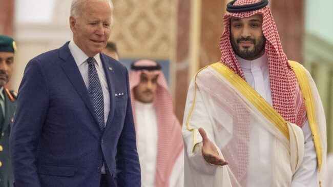 Biden mantiene su promesa de tratar como un "paria" al principe heredero saudí pese a su polémico viaje a Riad