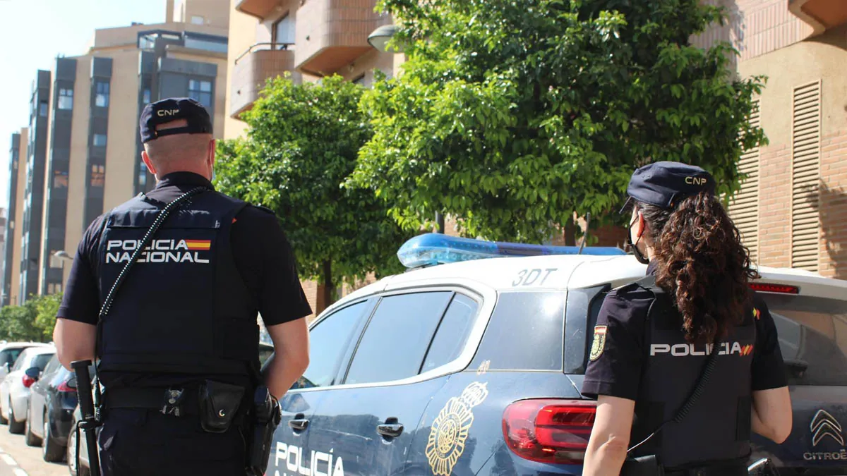 La Policía expedienta a seis agentes tras el robo de armas por un menor en su sede central