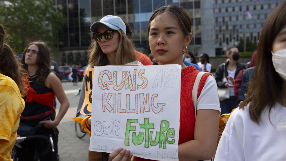 Nueva York aprueba endurecer las restricciones para llevar armas de fuego