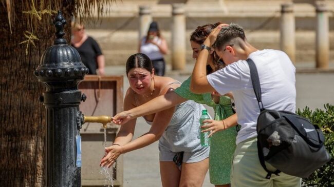 Calor extremo: Cádiz y Córdoba en alerta roja por temperaturas de hasta 45 grados