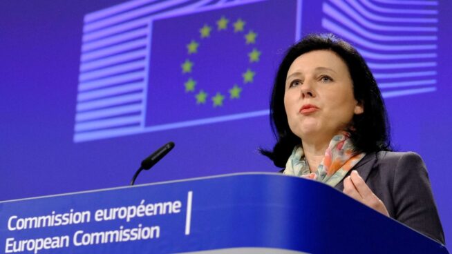 La CE alerta de vínculos entre Rusia y "grupos extremistas" en Europa