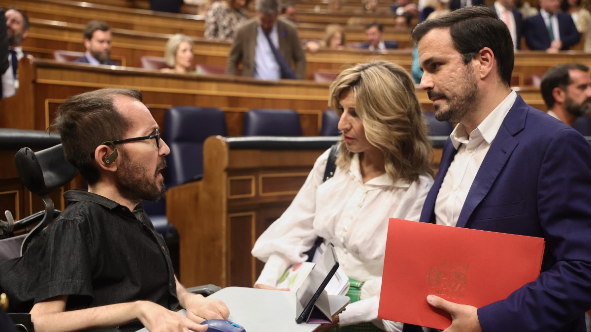 Podemos pide penas de cárcel para las eléctricas que carguen el impuesto sobre los clientes
