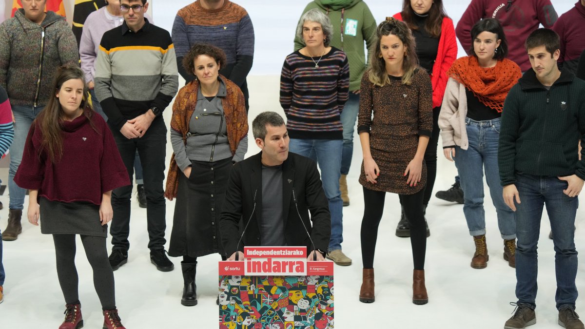 Sortu acusa al PNV de debilitar a la izquierda por acudir al homenaje a Miguel Ángel Blanco
