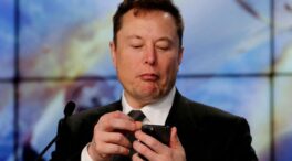 Twitter acusa a Elon Musk de perjudicar a la empresa con "tácticas para complicar" el proceso de compra