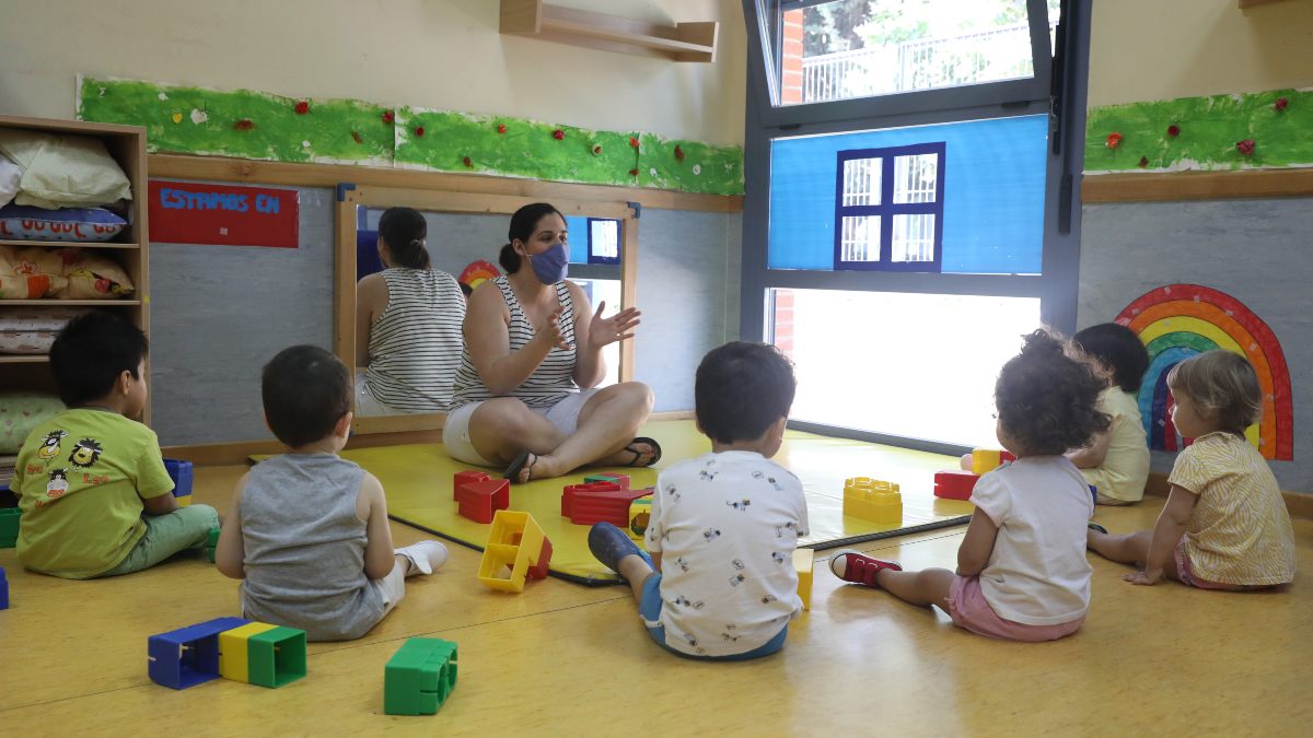 Ya puedes pedir la beca infantil para madrileños sin plaza en una guardería pública