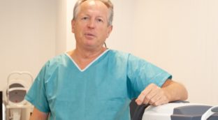 Los médicos de la sanidad privada amenazan con imponer el copago para cubrir sus costes