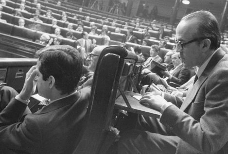 ‘Poesía en la tangente’, descubriendo al poeta que habitaba en Leopoldo Calvo-Sotelo