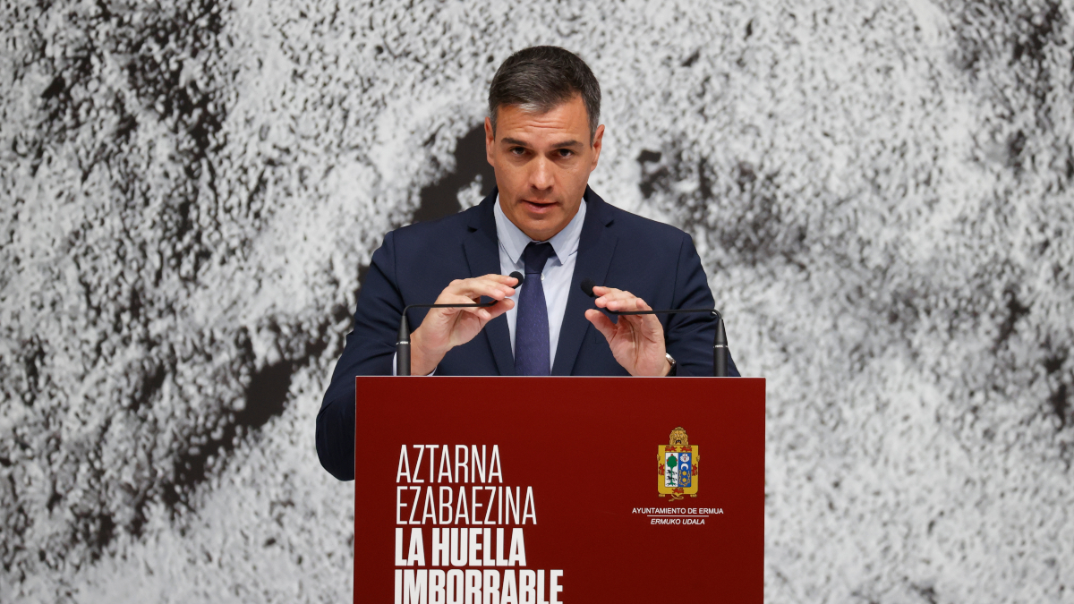 Sánchez escupe sobre las víctimas de ETA